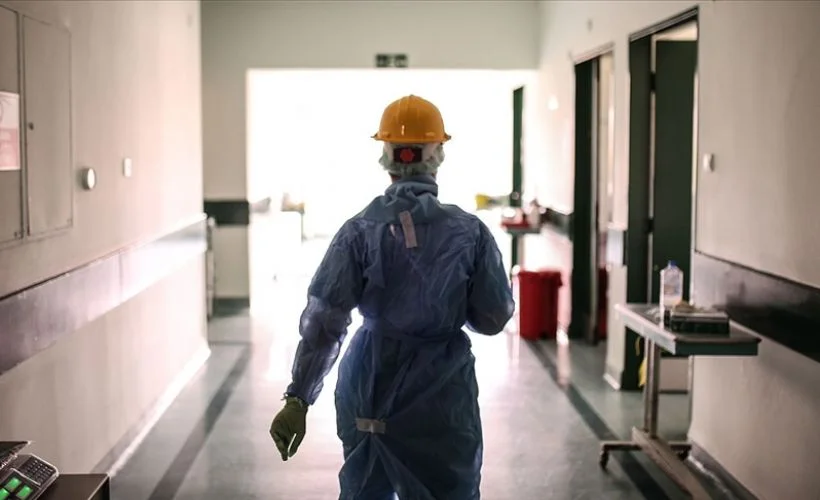 Türkiye'de son 24 saatte 26 bin 919 kişinin testi pozitif çıktı, 218 kişi hayatını kaybetti