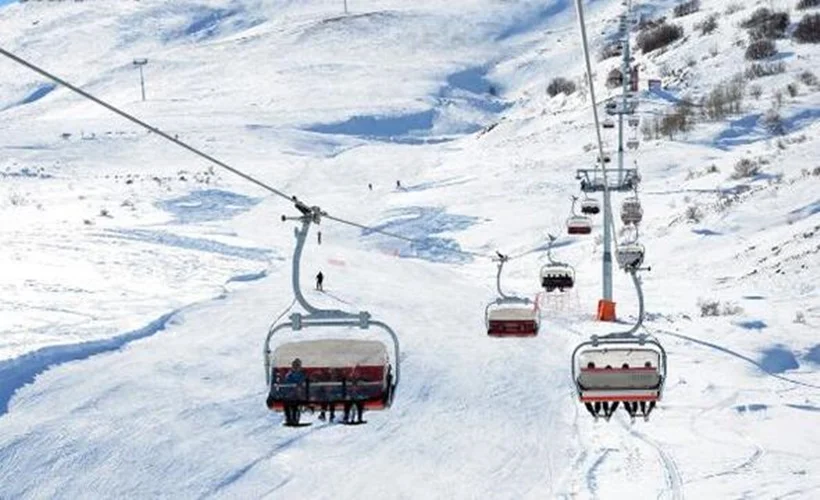 Yıldız Dağı Kayak Merkezi 'kar beyaz'