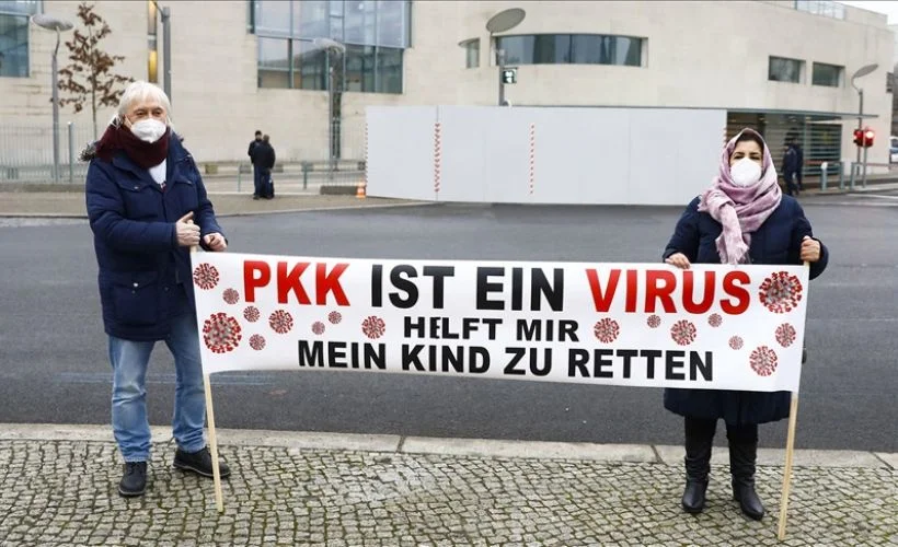 Almanya'da terör örgütü PKK tarafından kızı kaçırılan anne eylemine tekrar başladı