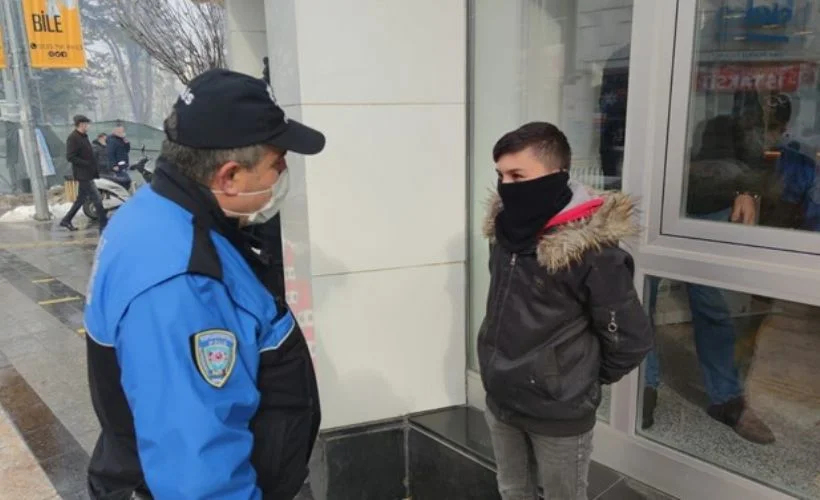 'Babana söyle 900 lira fazla çeksin'