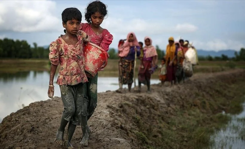 Bangladeş Myanmar'la Arakanlı Müslümanların geri dönüşünü görüşecek