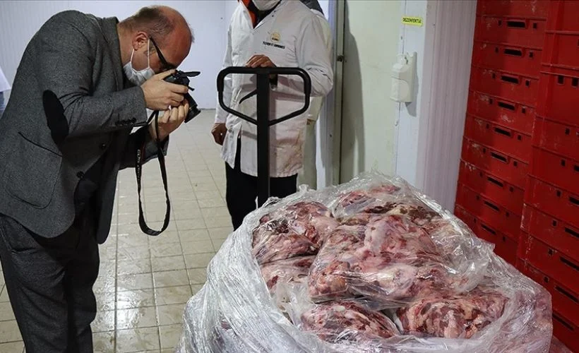 Et entegre tesisindeki hijyen kurallarının ihlal edildiği saptanan görüntülerle ilgili inceleme