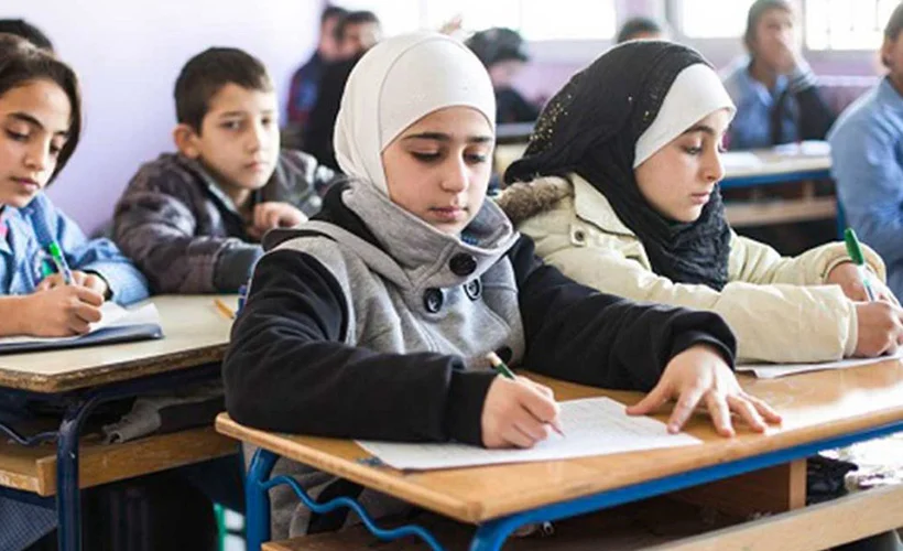 Fransa'da başörtüyü yasaklama girişimi Meclis'te reddedildi