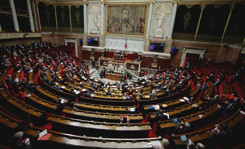Fransa'da Kovid-19'a ilişkin meclis komisyonu feshedildi