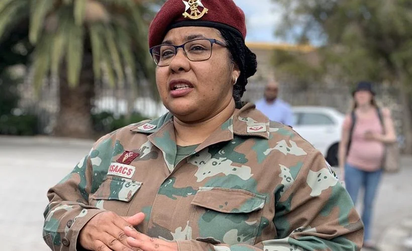 Güney Afrika Ordusu'ndaki Fatima'nın başörtüsü zaferi