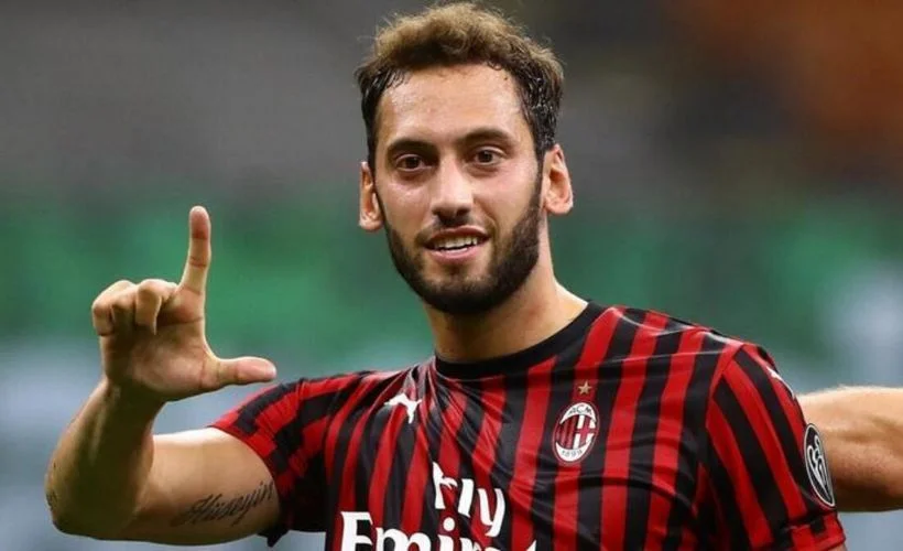 Hakan Çalhanoğlu: En kısa zamanda sahalara döneceğim
