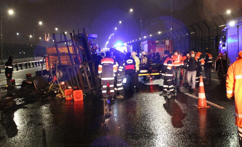 Haliç Köprüsü'nde çekici kazası: 2 ölü