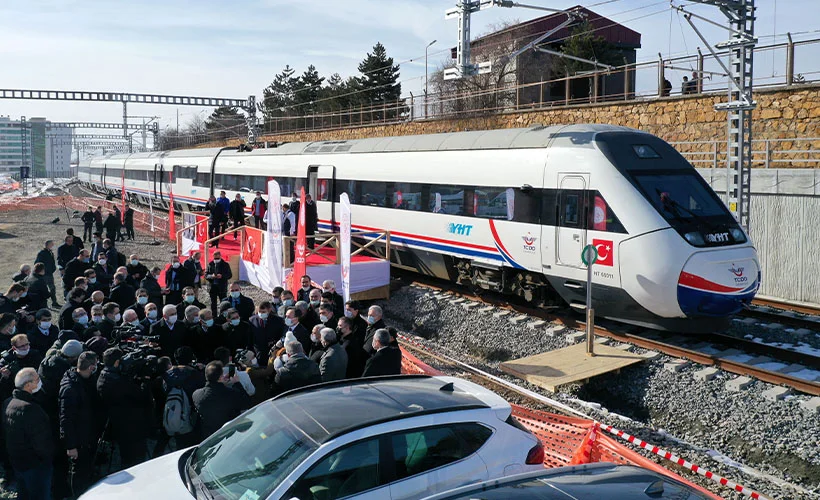 Hızlı tren Sivas'a ulaştı