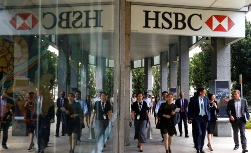 HSBC'den duyuru: Maske takmayan müşterilerin banka hesaplarını kapatabiliriz