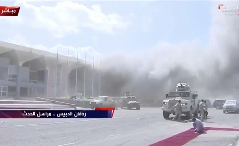 Husiler, Aden Havaalanı'ndaki patlamalardan koalisyon güçlerini sorumlu tuttu