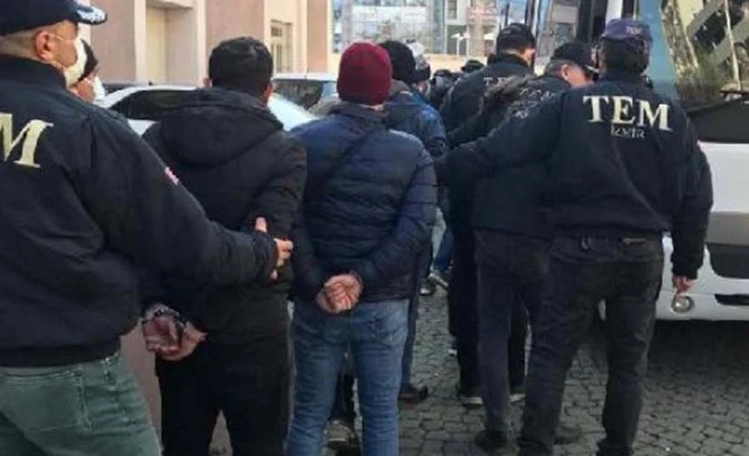 İzmir merkezli operasyonda tutuklu sayısı 65'e yükseldi