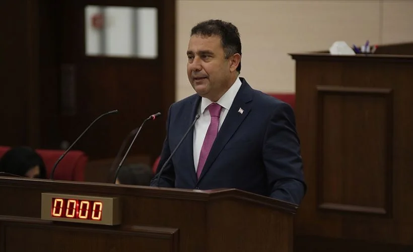 KKTC Başbakanı Saner erken seçim önerisinde bulundu