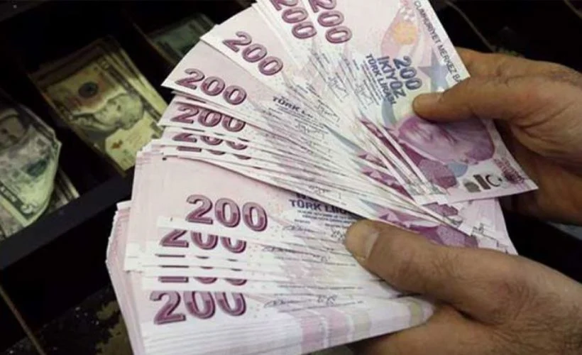 Kocası ölen kadın babasının emekli maaşını alabilir mi?