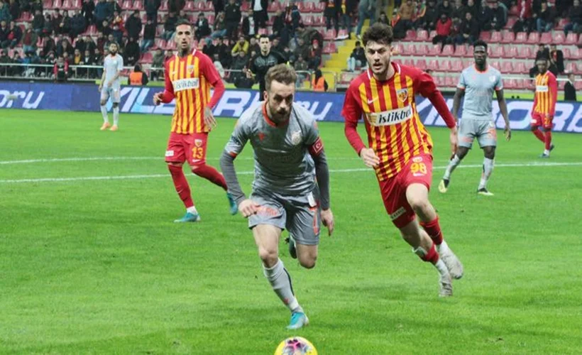Medipol Başakşehir'e Kayseri darbesi