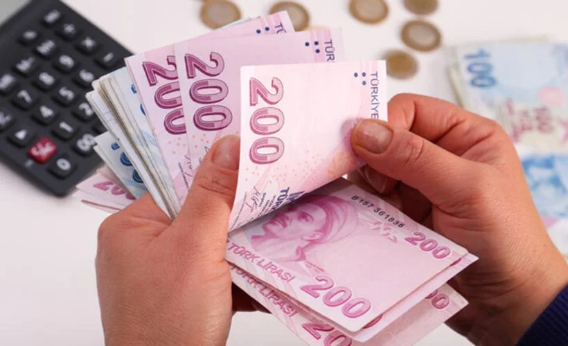 Memur ve emeklinin gözü 4 Ocak'ta yapılacak zamda