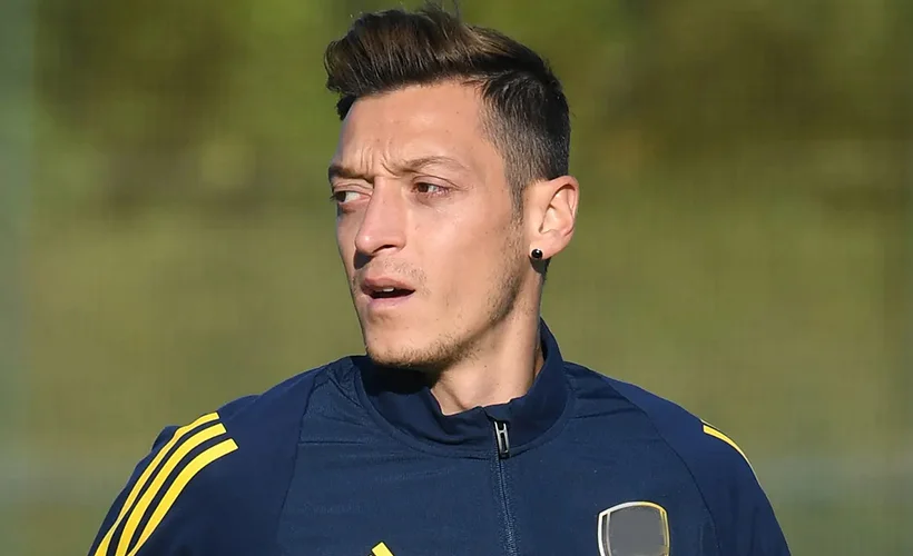 Mesut Özil'in imza töreni 27 Ocak'ta