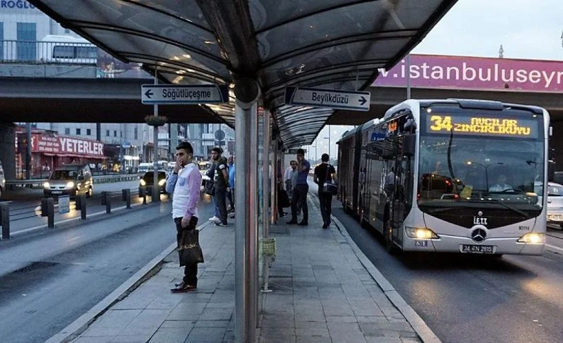 Metrobüslerden güzergah kodu kaldırıldı
