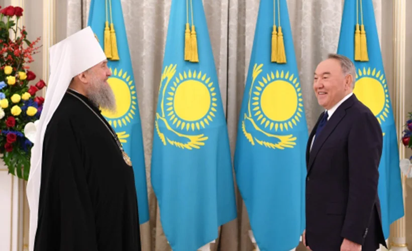 Nazarbayev'e 'Algıs' nişanı