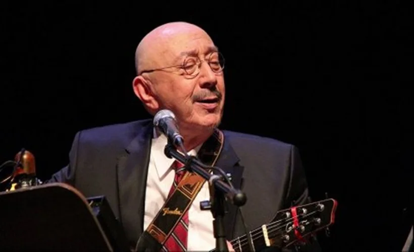 Özdemir Erdoğan kimdir?