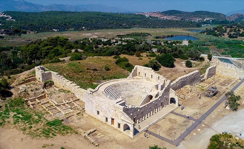 Patara'da 'sessiz' bekleyiş