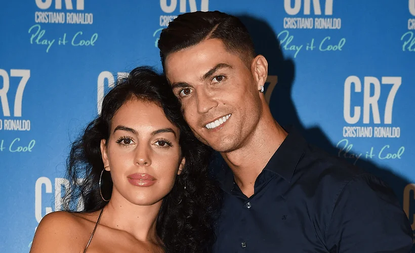 Ronaldo ve eşinin tatil kaçamağına inceleme