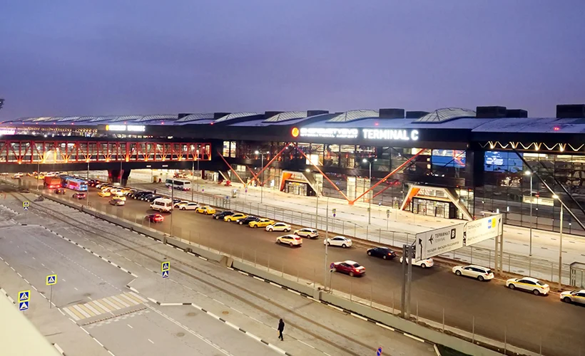 Rusya'nın en büyük havalimanı pistini bir Türk firması yeniledi