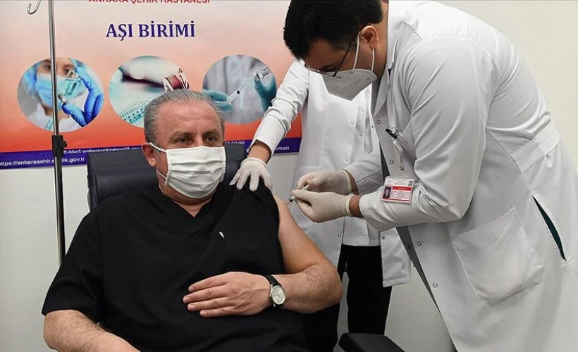 TBMM Başkanı Mustafa Şentop, Kovid-19 aşısı yaptırdı
