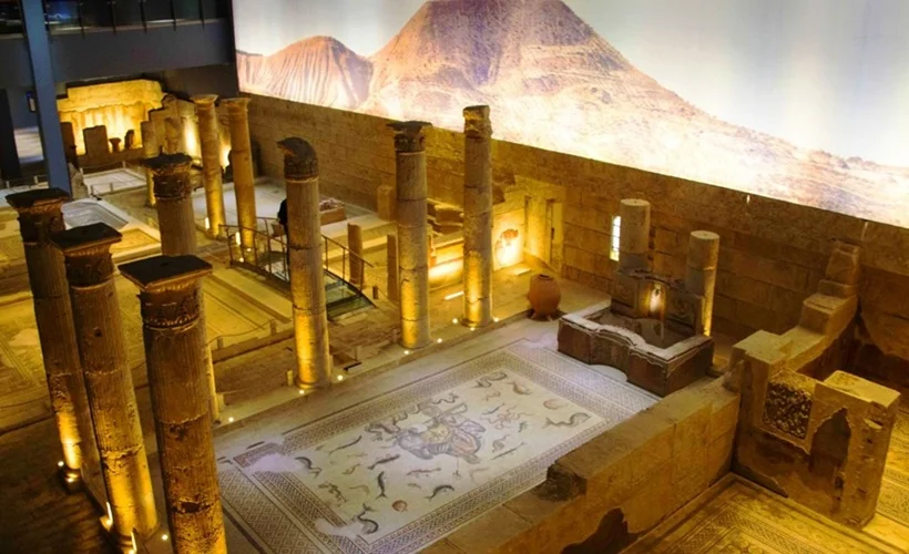 Zeugma, sanalda zirve yapıyor