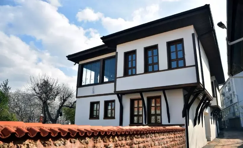 2 asırlık bina ilk günkü ihtişamına kavuştu