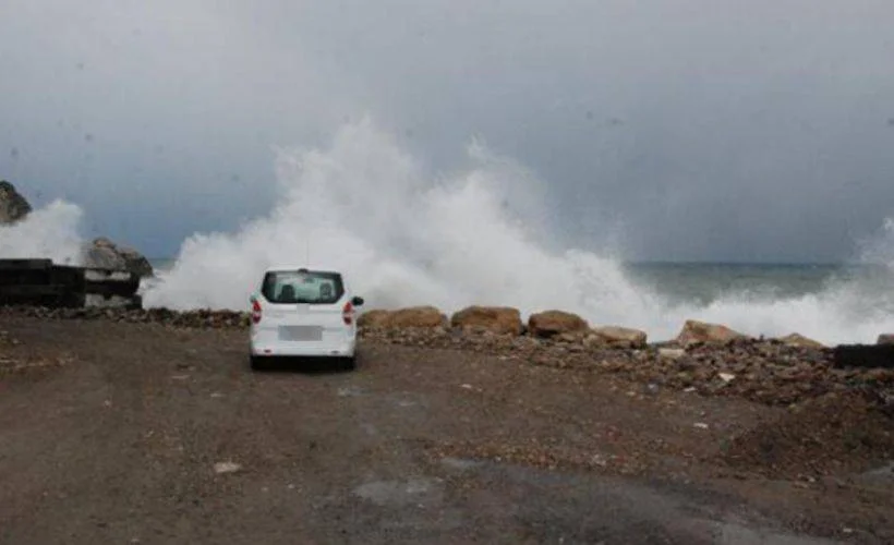 Amasra'da rüzgar etkili oldu