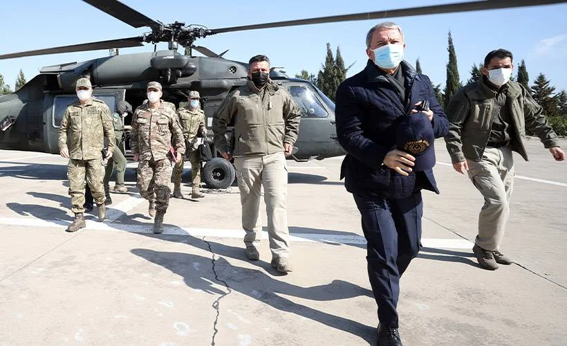 Bakan Akar, TSK komuta kademesi ile sınır hattında