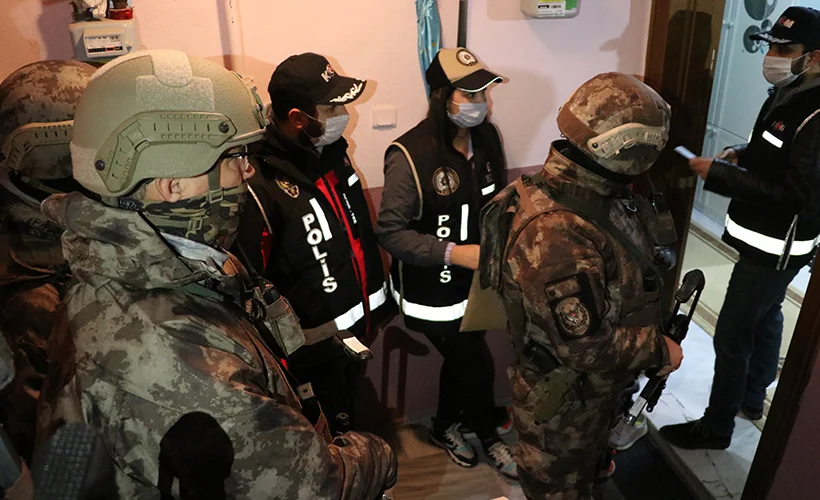 Balıkesir ve Bursa'da FETÖ operasyonu