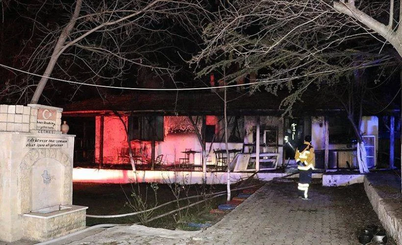 Denizli'de restoranda çıkan yangında 3 kişi öldü