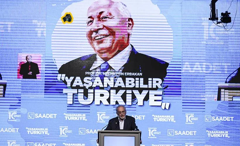 'Erbakan'ı anma programı' liderleri bir araya getirdi