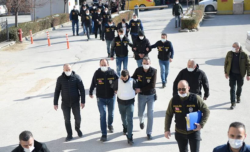 Eskişehir'deki cinayetle ilgili 9 şüpheli adliyeye sevk edildi