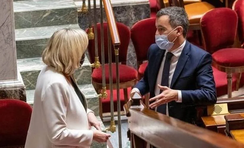 Fransız Bakan ile Le Pen arasında 'İslam düşmanlığı' tartışması