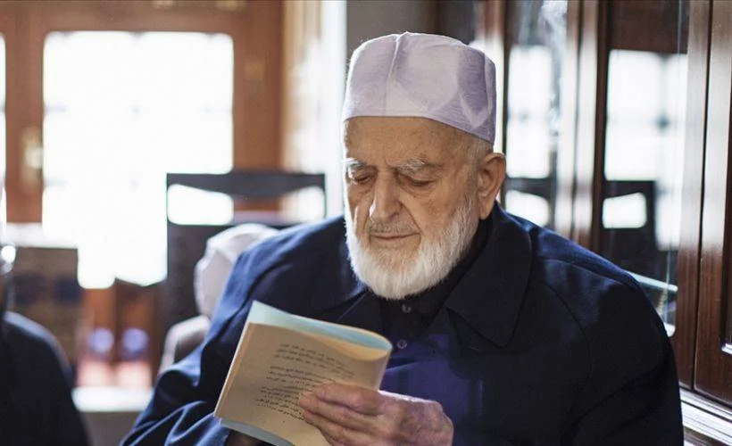Hadis alimi M. Emin Saraç'ın cenazesi Fatih Camii haziresine defnedilecek