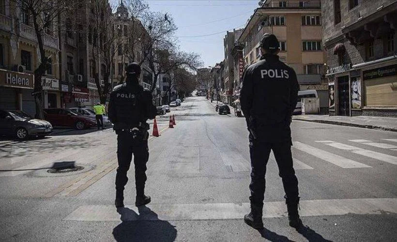 Hafta içi sokağa çıkma kısıtlaması kaldırıldı mı? Hafta sonu sokağa çıkma yasağı var mı?
