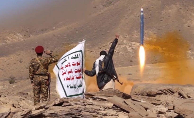 Husiler: Suudi Arabistan'daki bazı hassas alanları vurduk