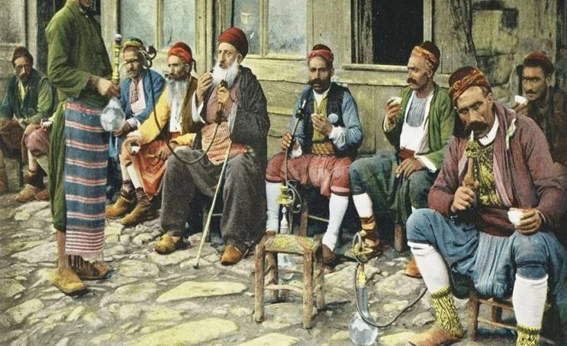 İlk gözlük kullanan padişah kim?