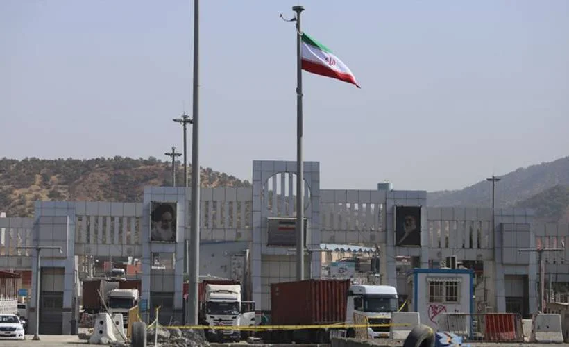 İran, Irak'a açılan iki sınır kapısını kapatıyor