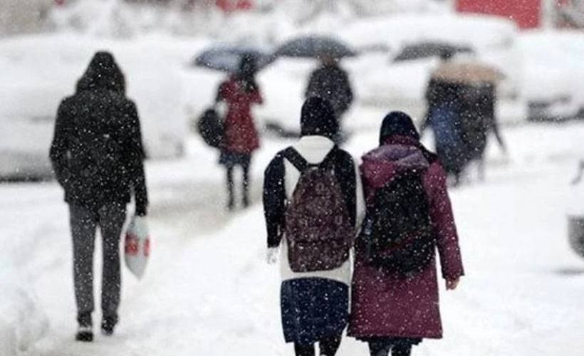 İstanbul'da yüz yüze eğitime bir gün daha ara verildi