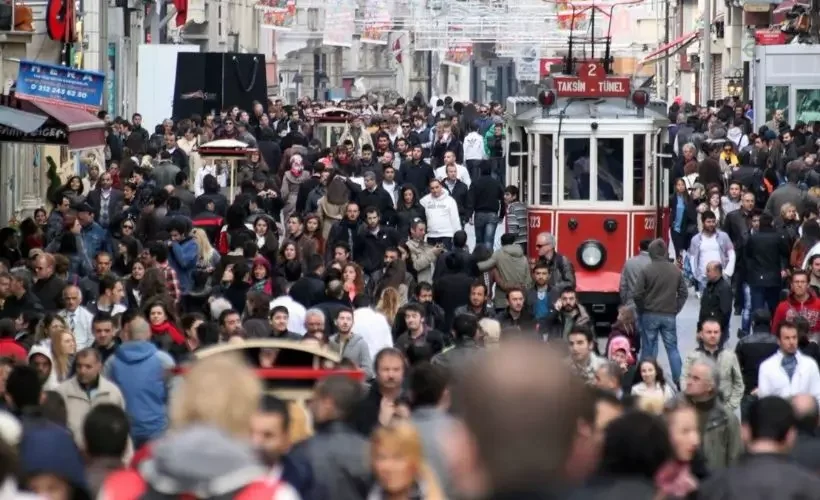 İstanbul'un en kalabalık ilçesi neresi? İstanbul'un nüfusu kaç?