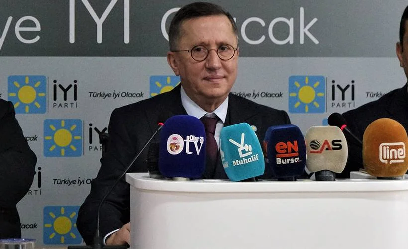 İYİ Partili Türkkan'dan gençlere 'demokrasiden vazgeçmeyin' çağrısı