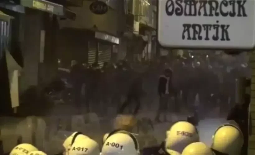 Kadıköy'de Boğaziçi Üniversitesindeki gösterilere destek için toplanan 93 kişi gözaltına alındı
