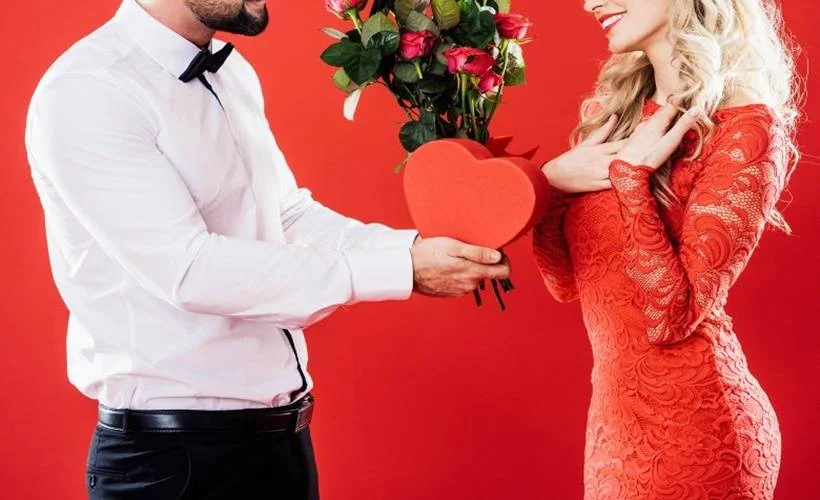Kısıtlamaya takılan 'Sevgililer' Online'a umut bağlayacak