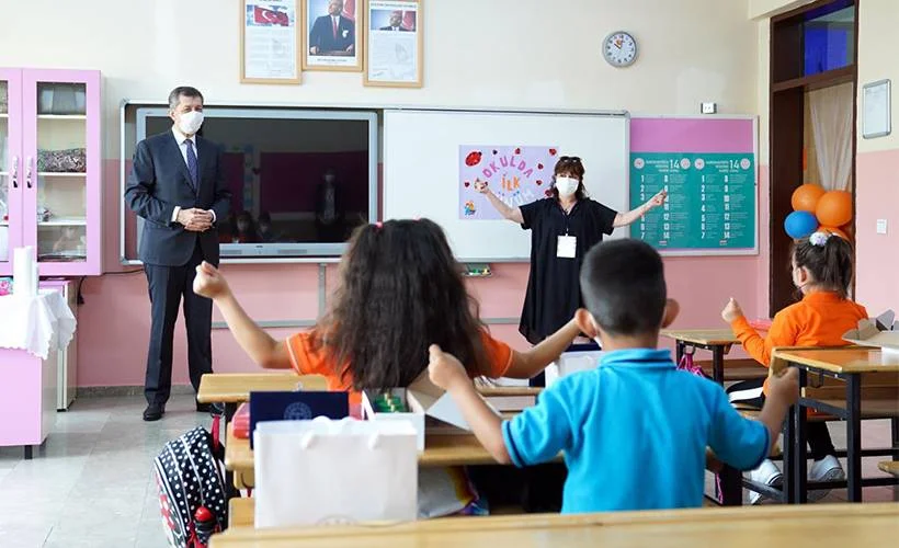 Köy okullarında kademeli yüz yüze eğitim yarın başlıyor