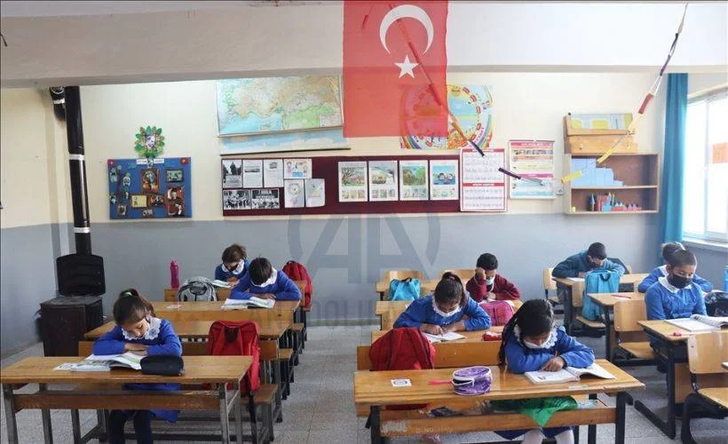 Köy okullarında yüz yüze eğitim başladı