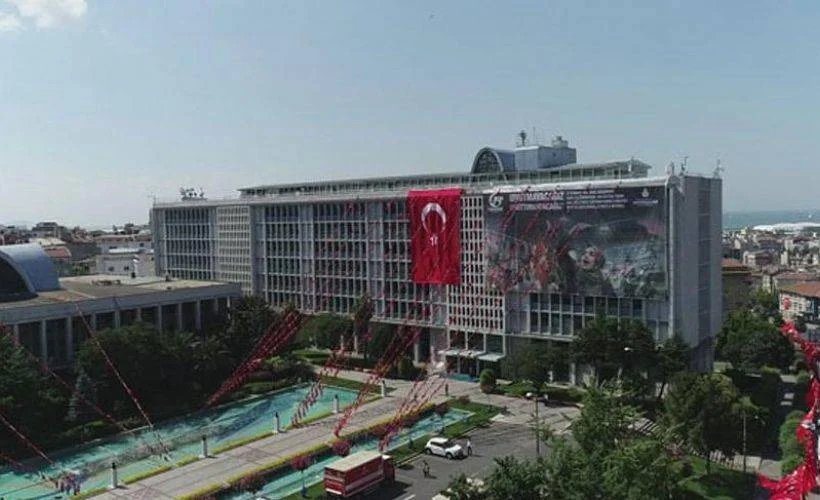 Maltepe'de halk sağlığı için çöpleri İBB topluyor