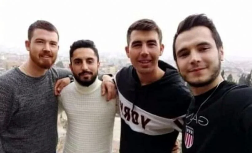 Manisa'da öldürülen gençler askere gidecek arkadaşları için toplanmışlar
